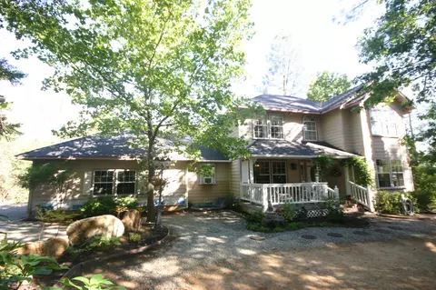 9868 Dodds Ln, Redding, CA 96001 photo 1