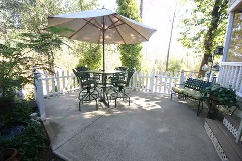 9868 Dodds Ln, Redding, CA 96001 photo 16