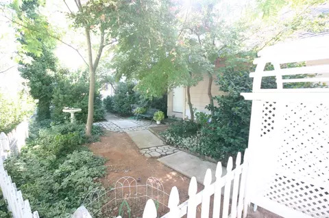 9868 Dodds Ln, Redding, CA 96001 photo 18