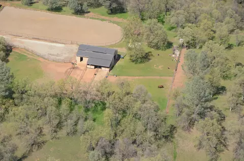 9951 Logan Rd, Redding, CA 96003 photo 3