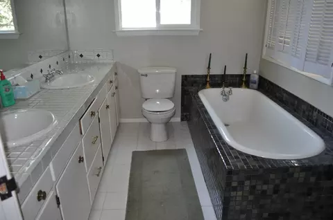 3230 Forest Hills Dr, Redding, CA 96002 photo 14