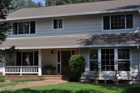 3230 Forest Hills Dr, Redding, CA 96002 photo 1