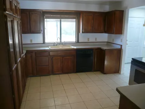 1630 Derby Ln, Redding, CA 96002 photo 5