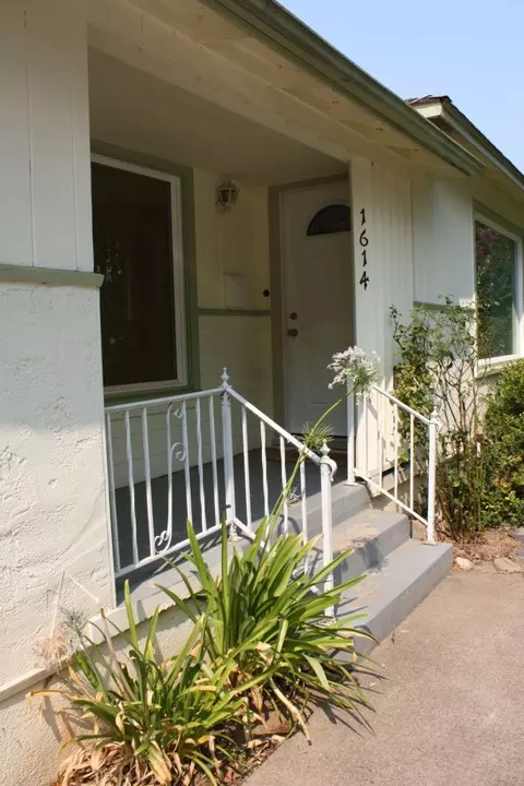 1614 Garden Ave, Redding, CA 96001 photo 3