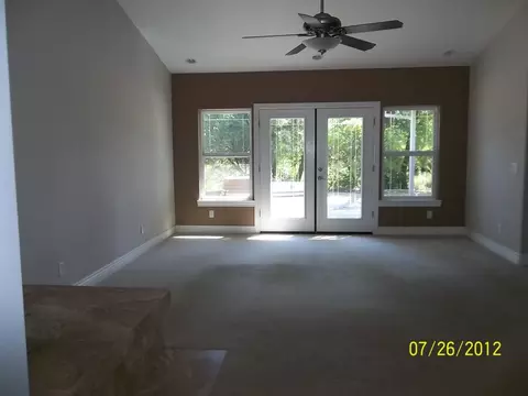 18630 Ogden Dr, Redding, CA 96003 photo 3