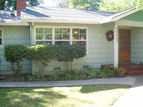 2920 Irene St, Redding, CA 96002 photo 2