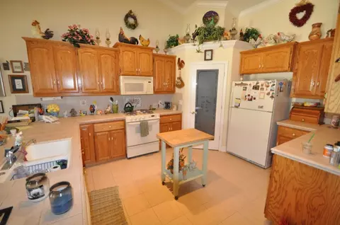 3150 Henrys Frk, Redding, CA 96002 photo 3