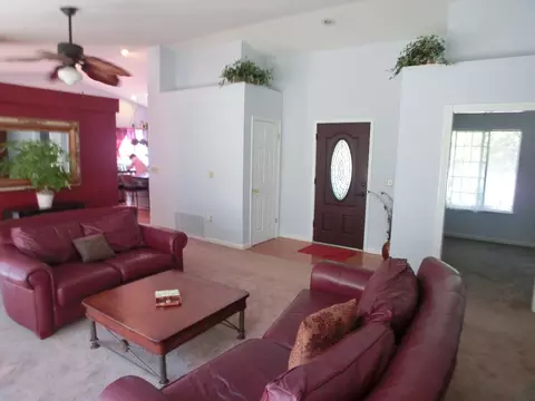 4369 Agnes May Dr, Redding, CA 96002 photo 2