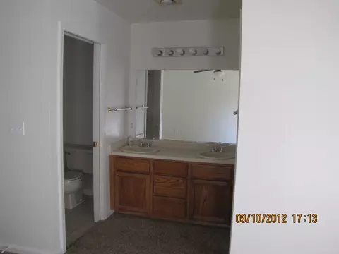 5784 Beaumont Dr, Redding, CA 96003 photo 5