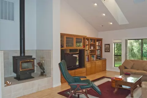 8808 Goldstone Ln, Redding, CA 96001 photo 17