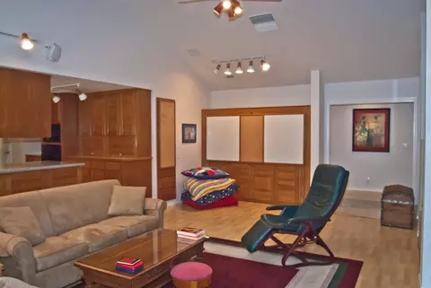 8808 Goldstone Ln, Redding, CA 96001 photo 4