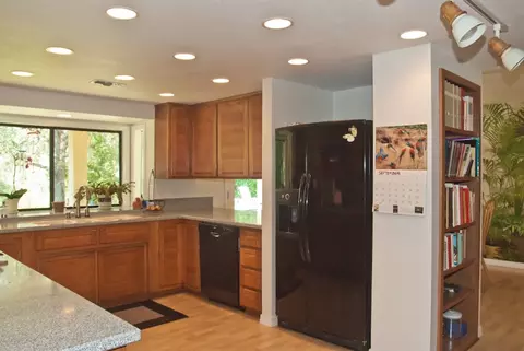 8808 Goldstone Ln, Redding, CA 96001 photo 7
