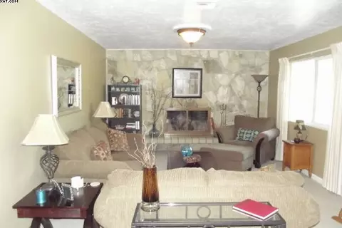 540 Gary Ct, Redding, CA 96002 photo 17