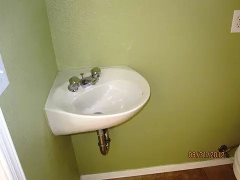 2369 North Dr, Redding, CA 96001 photo 9
