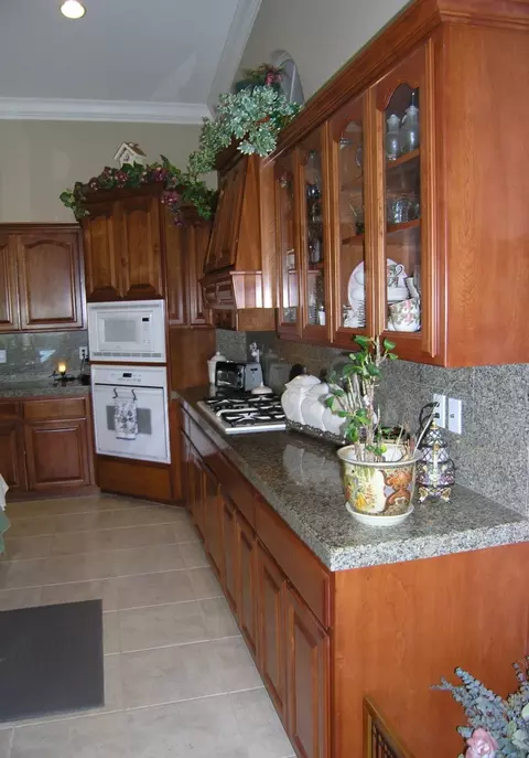 3883 Sea Lavender Ct, Redding, CA 96001 photo 4