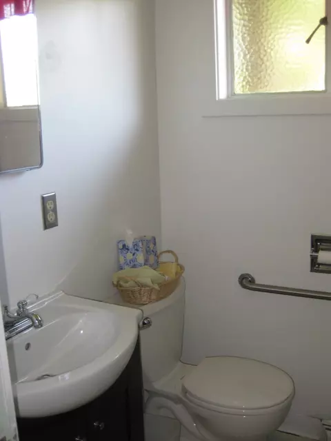 3239 Wilshire Dr, Redding, CA 96002 photo 11