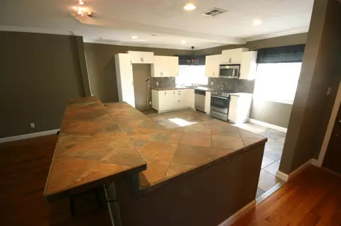 730 Gold St, Redding, CA 96001 photo 2