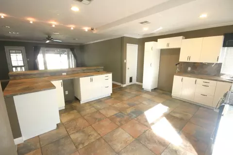730 Gold St, Redding, CA 96001 photo 3