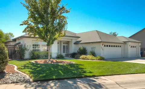 3225 Misty Glen Dr, Redding, CA 96001 photo 2