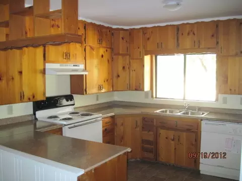 19705 Valley Ln, Redding, CA 96002 photo 4