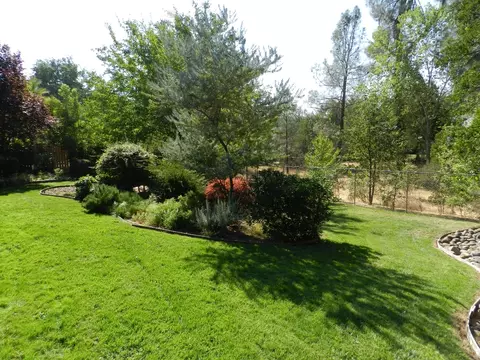 2032 Oconner Ave, Redding, CA 96001 photo 32