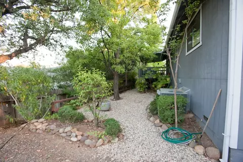 1813 Kildare Dr, Redding, CA 96001 photo 17
