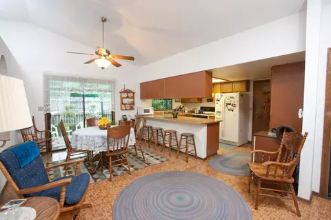1813 Kildare Dr, Redding, CA 96001 photo 5