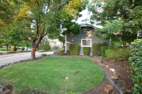 1813 Kildare Dr, Redding, CA 96001 photo 3