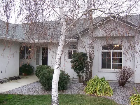 5544 Mill Pond Ln, Redding, CA 96001 photo 2