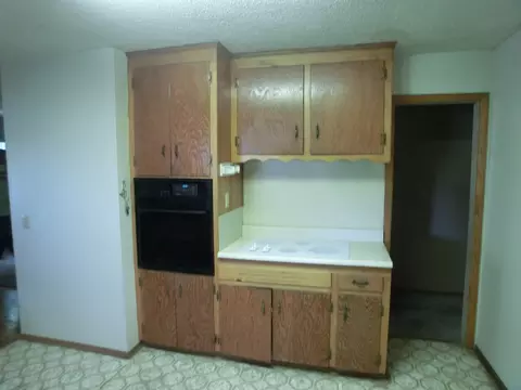 1825 Mesa St, Redding, CA 96001 photo 3