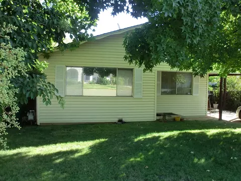1825 Mesa St, Redding, CA 96001 photo 1