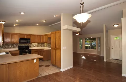 1537 Purple Way, Redding, CA 96003 photo 12