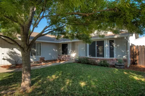 1537 Purple Way, Redding, CA 96003 photo 5