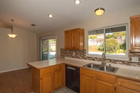 1537 Purple Way, Redding, CA 96003 photo 14