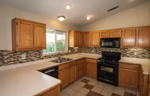 1537 Purple Way, Redding, CA 96003 photo 13
