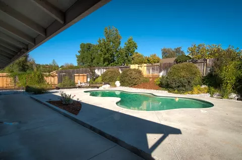 1537 Purple Way, Redding, CA 96003 photo 29
