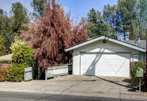 1296 Riviera Dr, Redding, CA 96001 photo 1