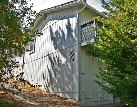 1296 Riviera Dr, Redding, CA 96001 photo 2