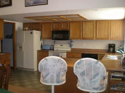 3065 Panorama Dr, Redding, CA 96003 photo 2