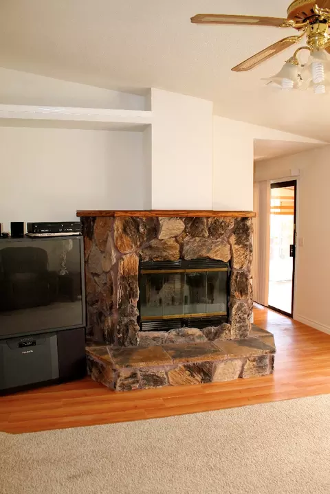 11335 Menlo Way, Redding, CA 96003 photo 6