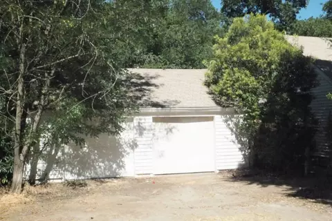 11075 Old Oregon Trl, Redding, CA 96003 photo 3