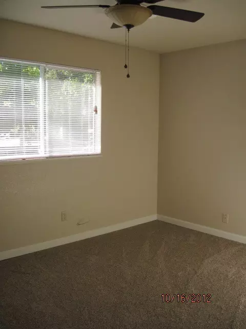 270 Newport Dr, Redding, CA 96001 photo 6