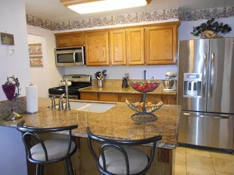 6411 Lucerne Ct, Redding, CA 96001 photo 4