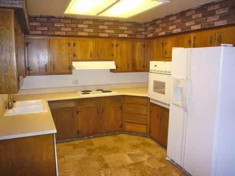 2113 Westwood Ave, Redding, CA 96001 photo 2