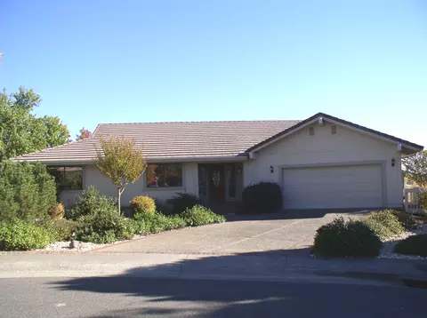 753 Blossom Ct, Redding, CA 96003 photo 1