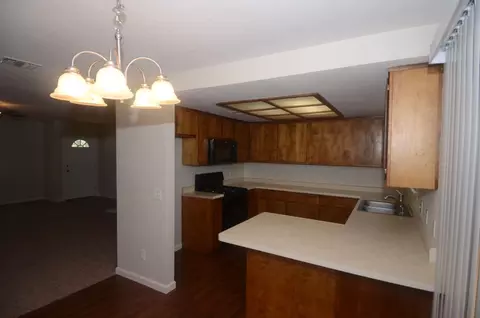 1668 Jay St, Redding, CA 96001 photo 5