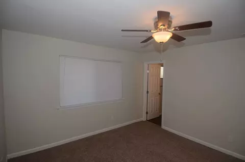 1668 Jay St, Redding, CA 96001 photo 8