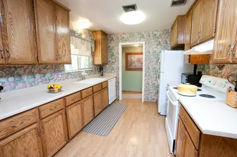 8591 Redbank Rd, Redding, CA 96001 photo 5