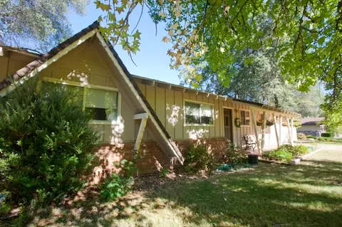 8591 Redbank Rd, Redding, CA 96001 photo 2