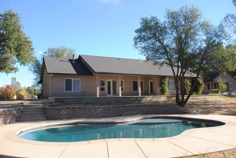 16245 Valparaiso, Redding, CA 96001 photo 13